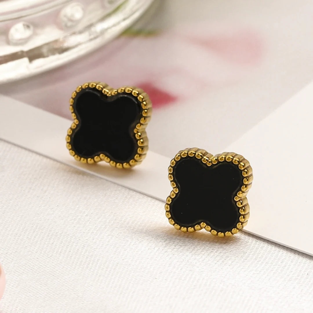 CLOVER | Earrings Black