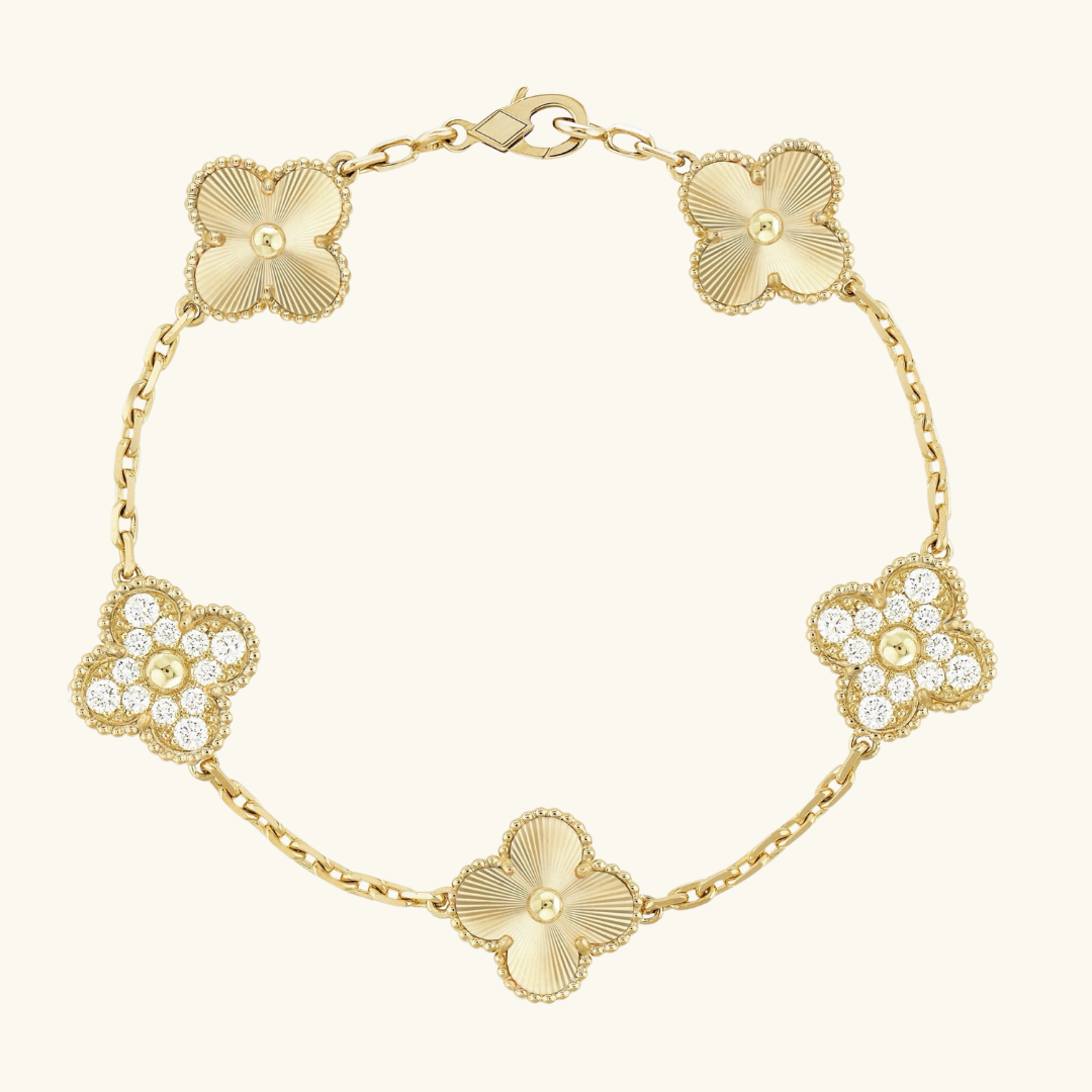CLOVER | Gold Guilloché Bracelet