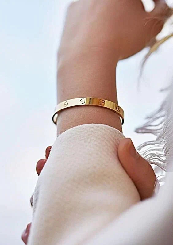 ETERNITY | Gold Bangle